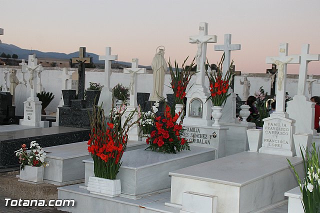 Cementerio. Das previos a Todos los Santos - 163