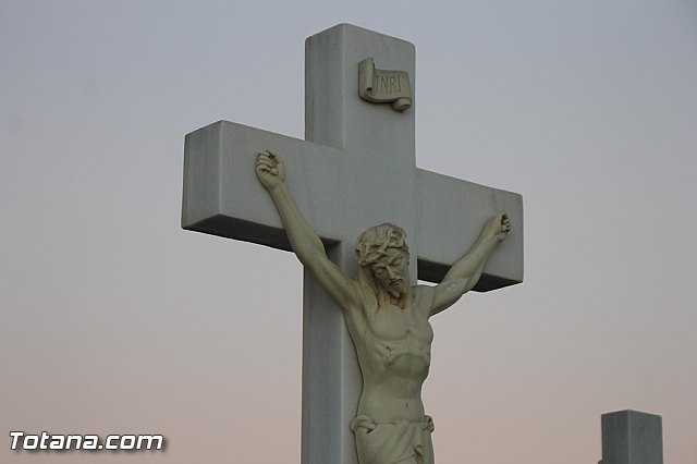 Cementerio. Das previos a Todos los Santos - 165