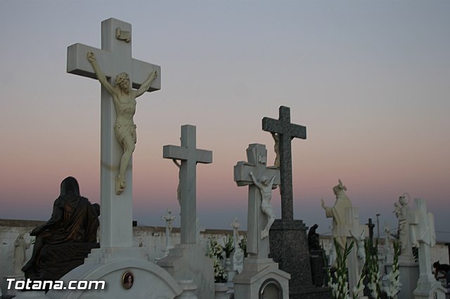Cementerio. Das previos a Todos los Santos - 166
