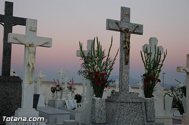 Cementerio. Das previos a Todos los Santos - 167