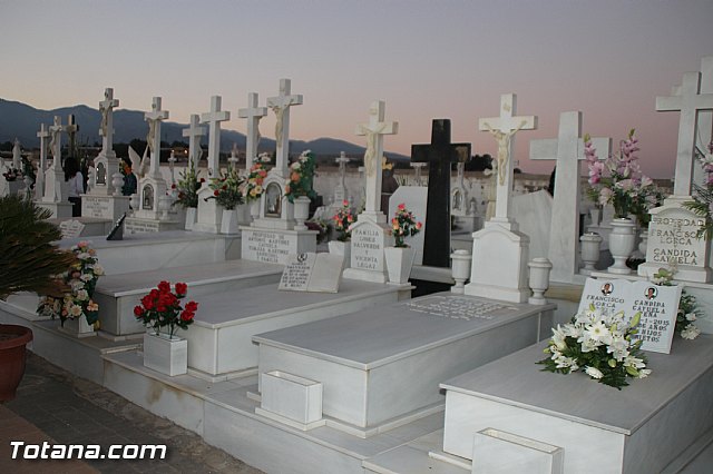 Cementerio. Das previos a Todos los Santos - 178