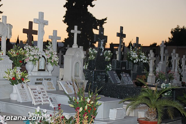 Cementerio. Das previos a Todos los Santos - 183