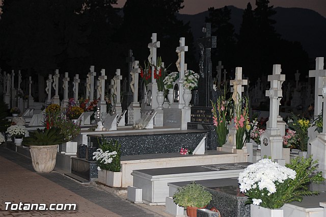 Cementerio. Das previos a Todos los Santos - 198
