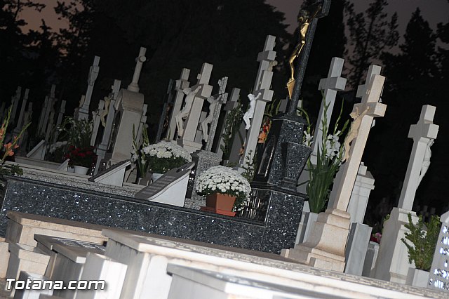 Cementerio. Das previos a Todos los Santos - 203
