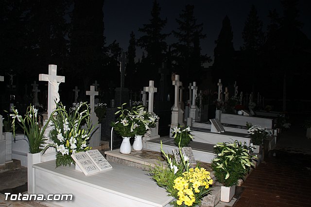 Cementerio. Das previos a Todos los Santos - 208