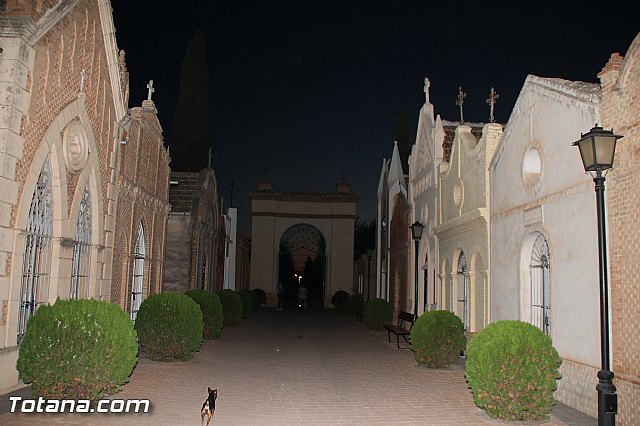 Cementerio. Das previos a Todos los Santos - 212