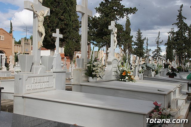 Cementerio. Da previo a la festividad de Todos los Santos 2018 - 27