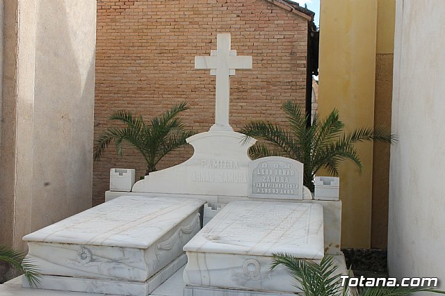 Cementerio. Da previo a la festividad de Todos los Santos 2018 - 28