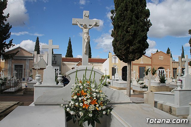 Cementerio. Da previo a la festividad de Todos los Santos 2018 - 29