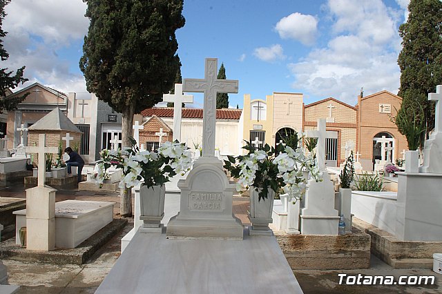 Cementerio. Da previo a la festividad de Todos los Santos 2018 - 31