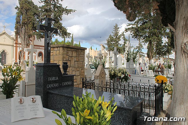 Cementerio. Da previo a la festividad de Todos los Santos 2018 - 39