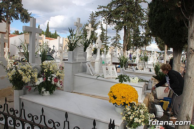 Cementerio. Da previo a la festividad de Todos los Santos 2018 - 43