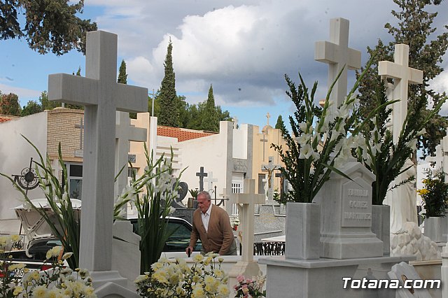 Cementerio. Da previo a la festividad de Todos los Santos 2018 - 44