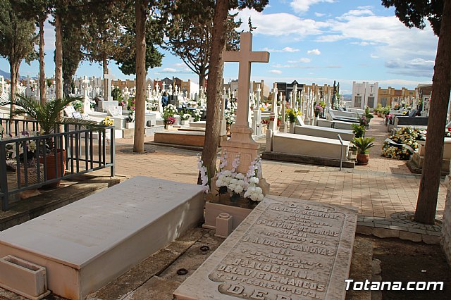 Cementerio. Da previo a la festividad de Todos los Santos 2018 - 54