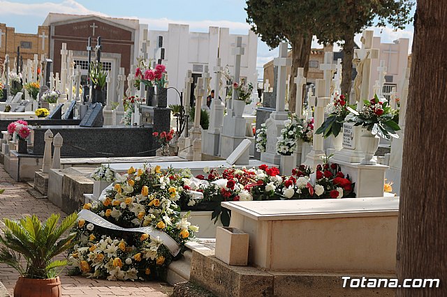Cementerio. Da previo a la festividad de Todos los Santos 2018 - 55