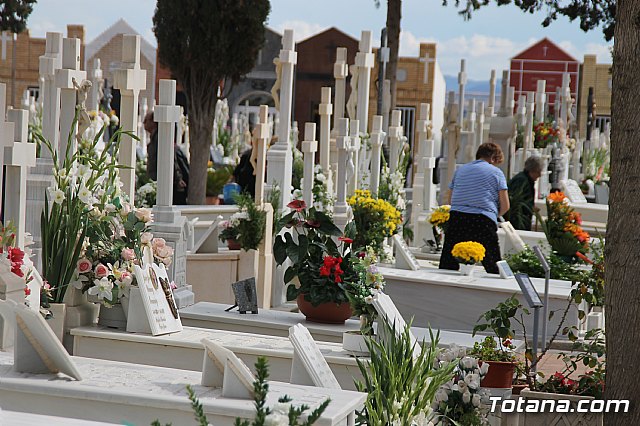 Cementerio. Da previo a la festividad de Todos los Santos 2018 - 75