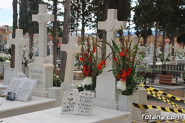 Cementerio. Da previo a la festividad de Todos los Santos 2018 - 79