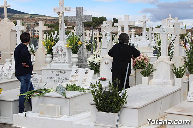 Cementerio. Da previo a la festividad de Todos los Santos 2018 - 81