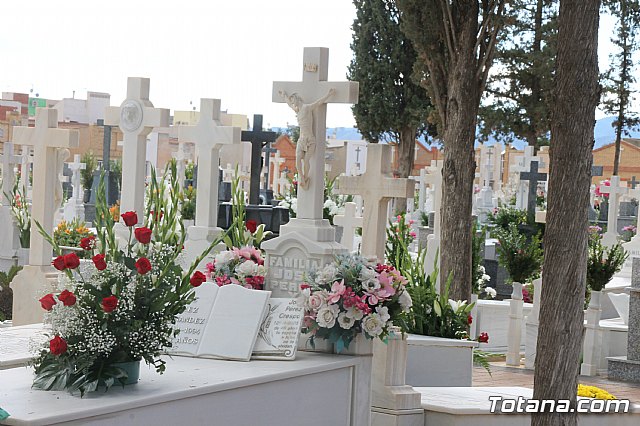 Cementerio. Da previo a la festividad de Todos los Santos 2018 - 91