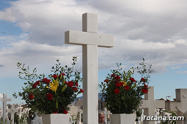Cementerio. Da previo a la festividad de Todos los Santos 2018 - 93