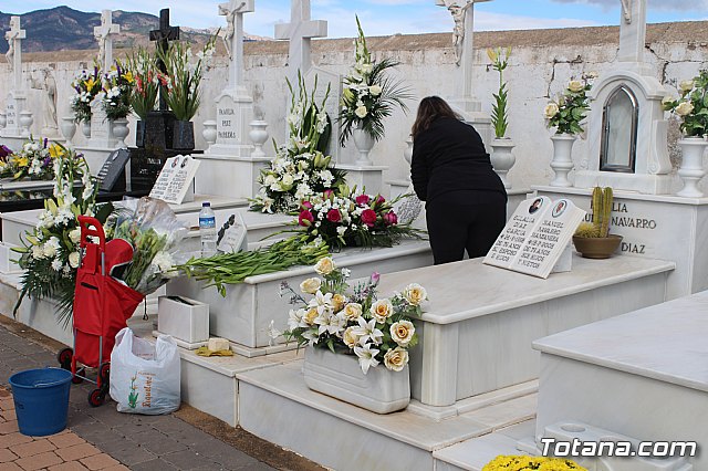 Cementerio. Da previo a la festividad de Todos los Santos 2018 - 99