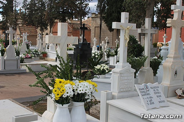 Cementerio. Da previo a la festividad de Todos los Santos 2018 - 101