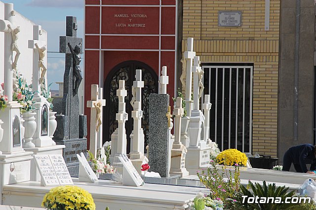 Cementerio. Da previo a la festividad de Todos los Santos 2018 - 109