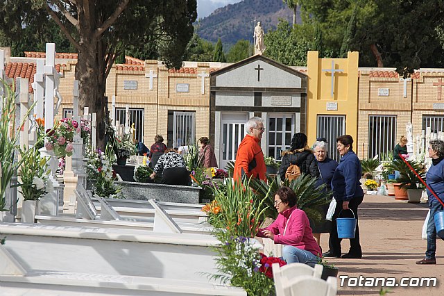 Cementerio. Da previo a la festividad de Todos los Santos 2018 - 125