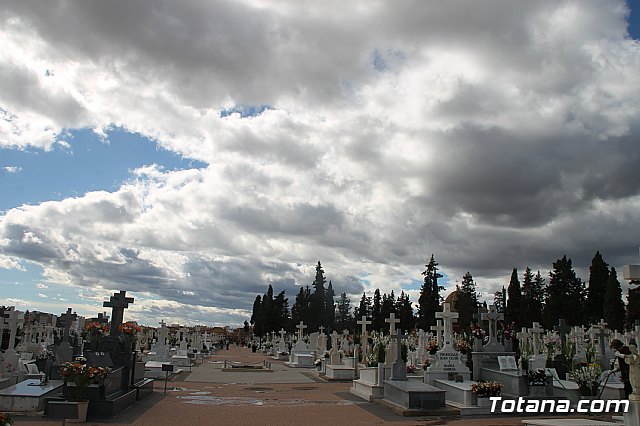 Cementerio. Da previo a la festividad de Todos los Santos 2018 - 162