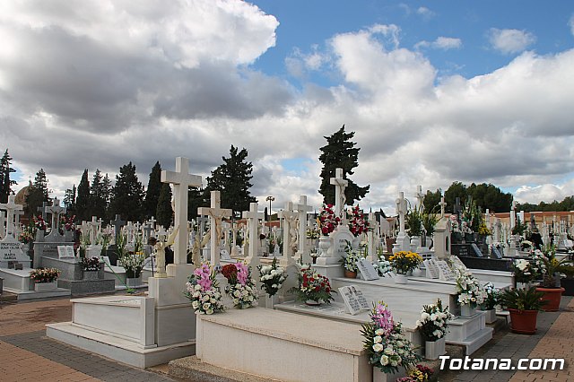 Cementerio. Da previo a la festividad de Todos los Santos 2018 - 163