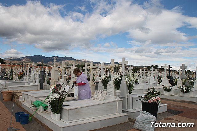 Cementerio. Da previo a la festividad de Todos los Santos 2018 - 164