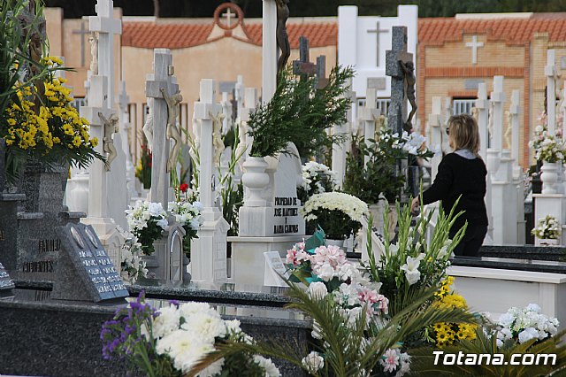 Cementerio. Da previo a la festividad de Todos los Santos 2018 - 166