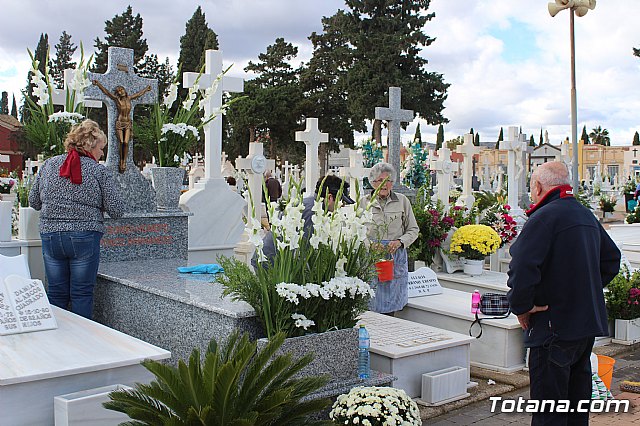 Cementerio. Da previo a la festividad de Todos los Santos 2018 - 169