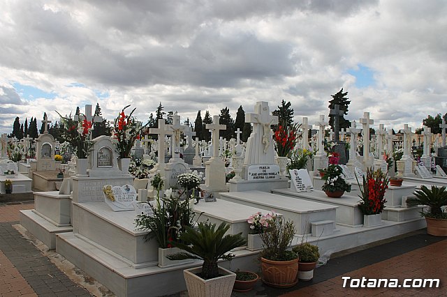 Cementerio. Da previo a la festividad de Todos los Santos 2018 - 170