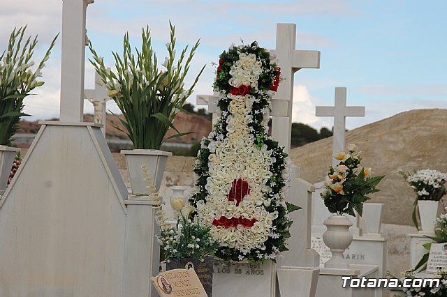 Cementerio. Da previo a la festividad de Todos los Santos 2018 - 171
