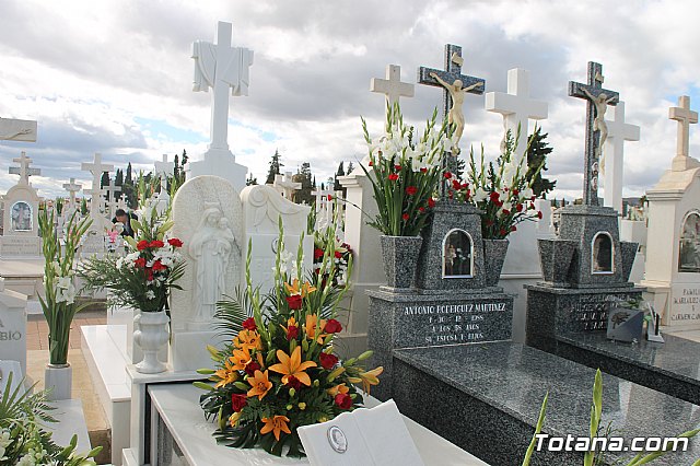 Cementerio. Da previo a la festividad de Todos los Santos 2018 - 175