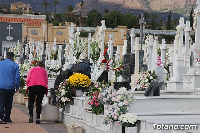 Cementerio. Da previo a la festividad de Todos los Santos 2018 - 176