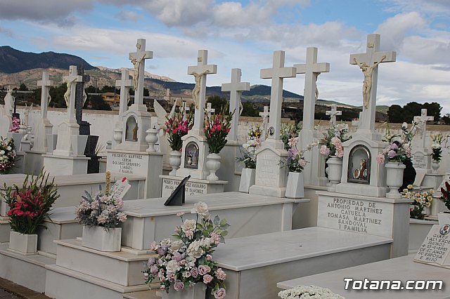 Cementerio. Da previo a la festividad de Todos los Santos 2018 - 181