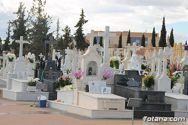Cementerio. Da previo a la festividad de Todos los Santos 2018 - 186