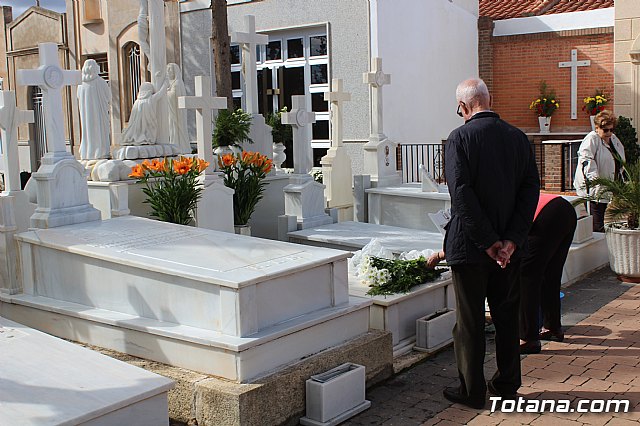Cementerio. Da previo a la festividad de Todos los Santos 2018 - 192