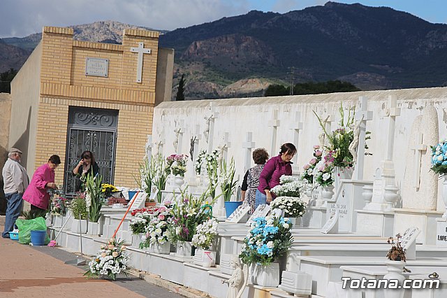 Cementerio. Da previo a la festividad de Todos los Santos 2018 - 197