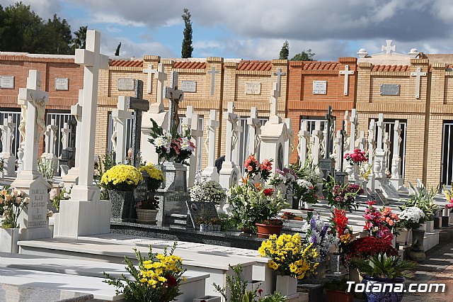Cementerio. Da previo a la festividad de Todos los Santos 2018 - 206