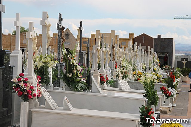Cementerio. Da previo a la festividad de Todos los Santos 2018 - 209