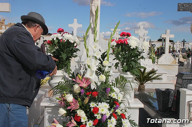 Cementerio. Da previo a la festividad de Todos los Santos 2018 - 223