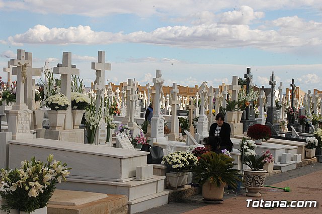 Cementerio. Da previo a la festividad de Todos los Santos 2018 - 226