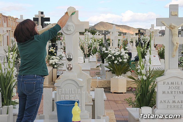 Cementerio. Da previo a la festividad de Todos los Santos 2018 - 232