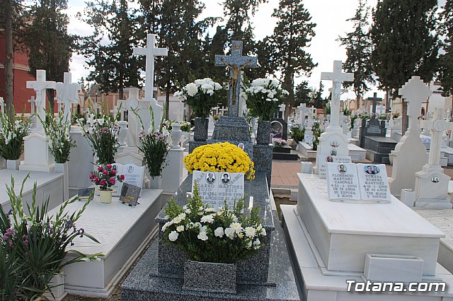 Cementerio. Da previo a la festividad de Todos los Santos 2018 - 241