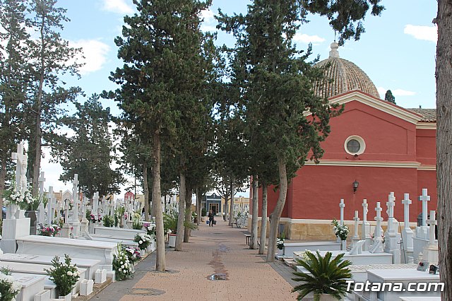 Cementerio. Da previo a la festividad de Todos los Santos 2018 - 245