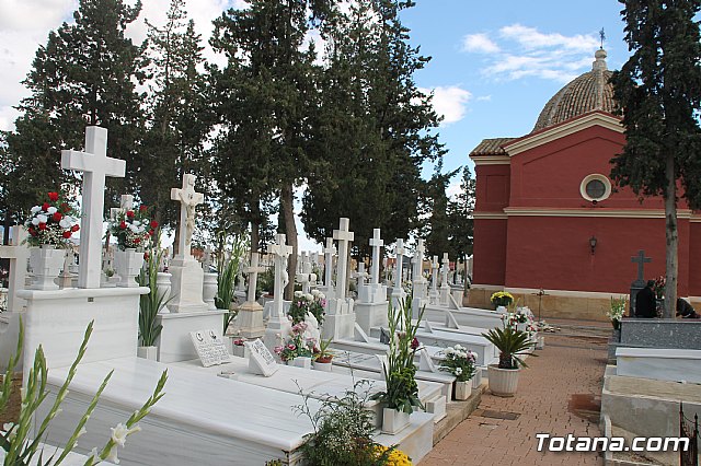 Cementerio. Da previo a la festividad de Todos los Santos 2018 - 247
