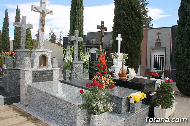 Cementerio. Da previo a la festividad de Todos los Santos 2018 - 279